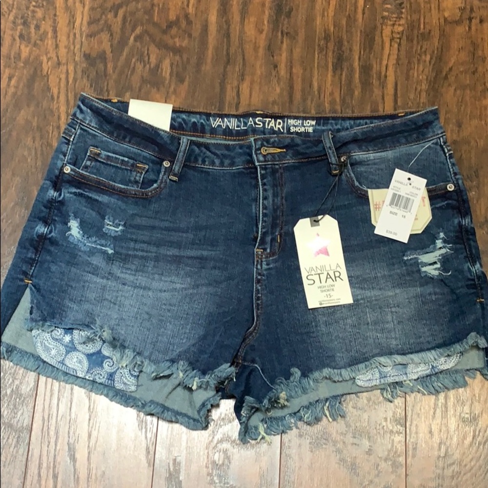 Vanilla Star Cutoff Denim Shorts